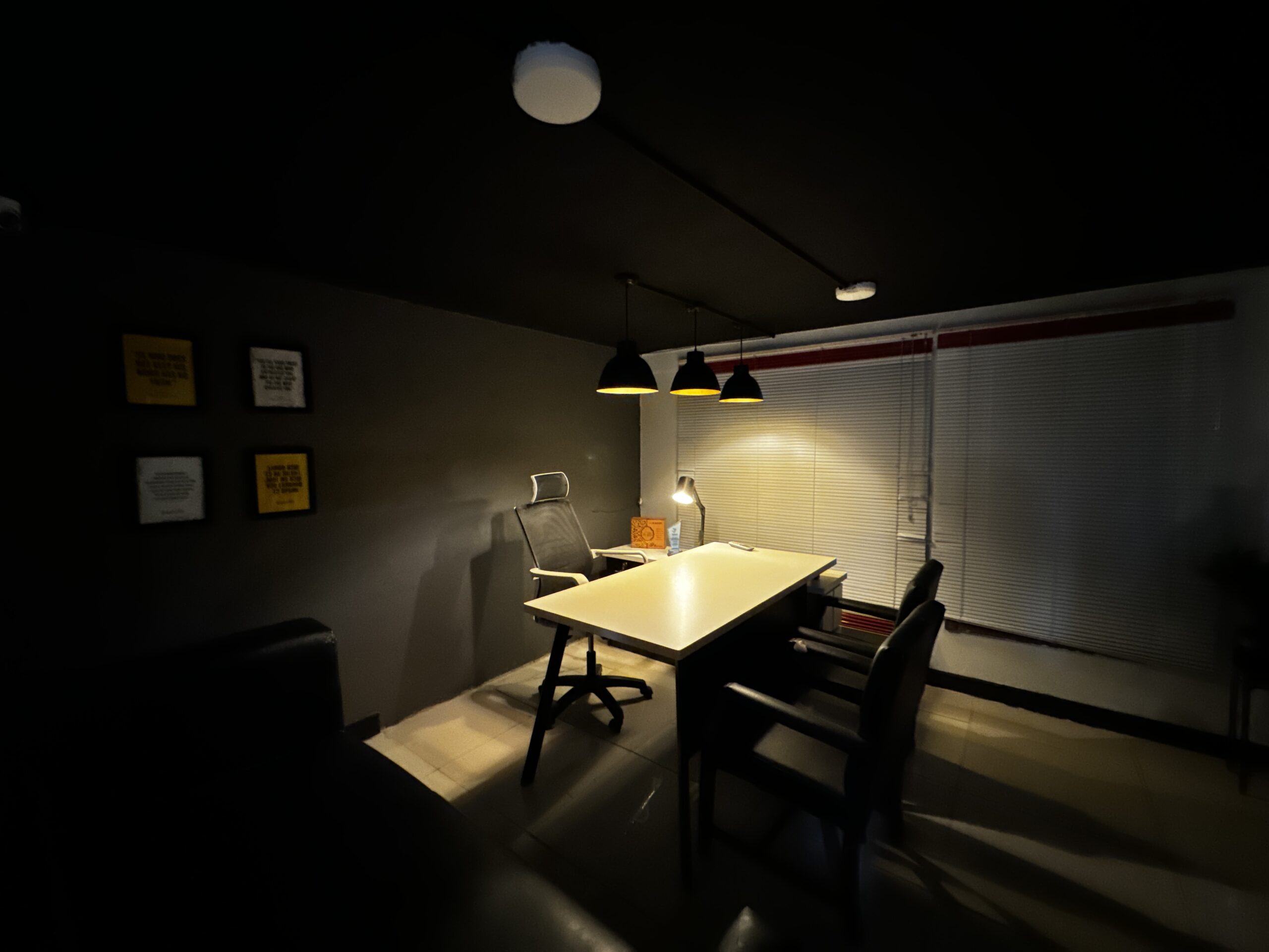 DG Space modern coworking workspace